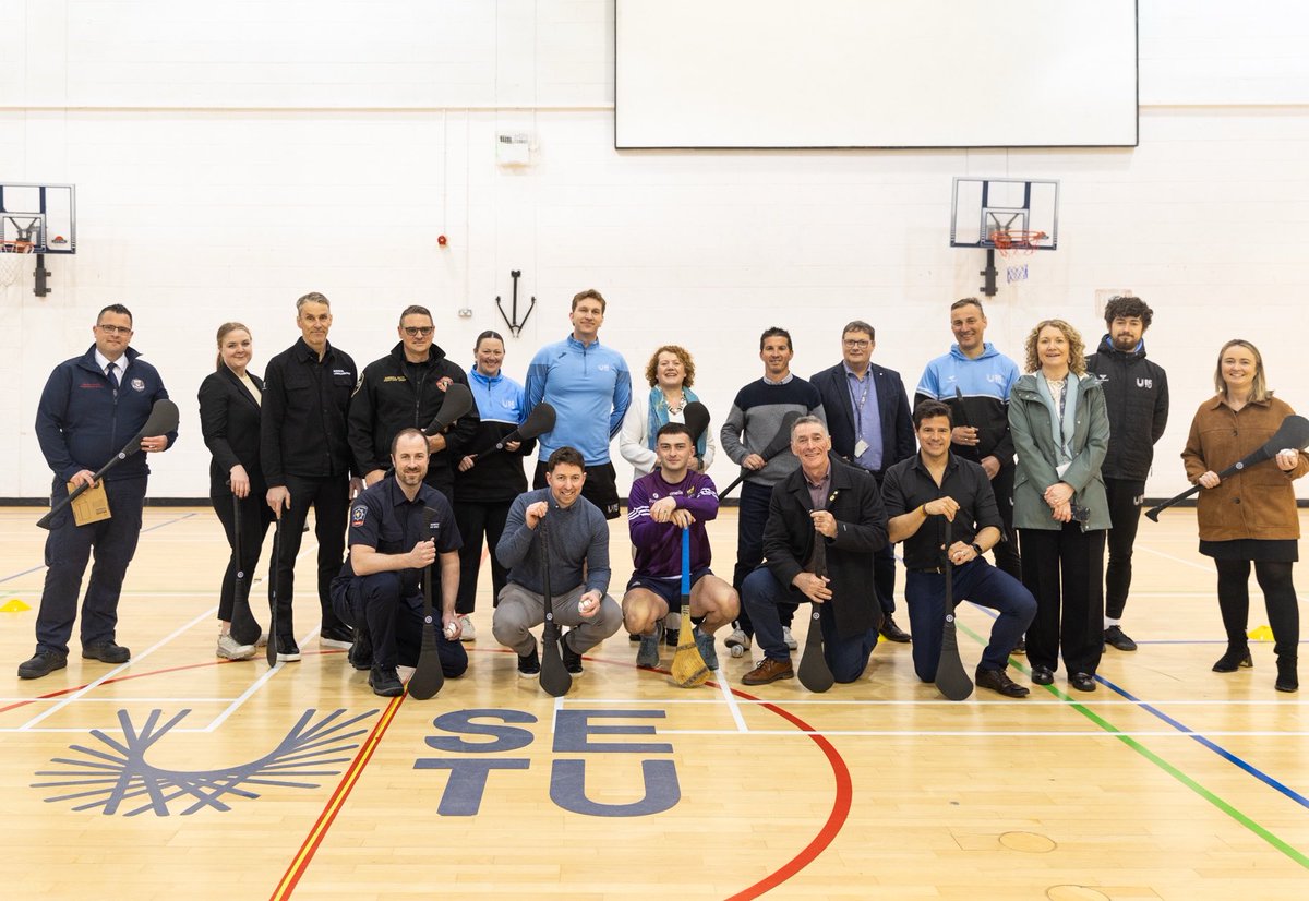 SETUCarlowGAA_'s tweet photo. Delegates from Carlow’s twin cities in France, Spain, Sweden, and the United States visited SETU Carlow. The guests gained insight into our national games, with a lively introduction to Hurling as part of their guided tour during the Pan Celtic festival 🏑🇮🇪 https://t.co/qMfYNgawed