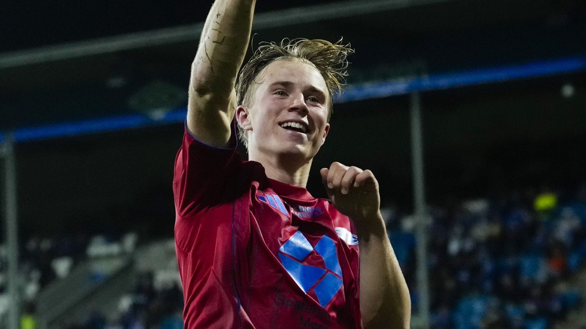 farah | Sempre lamine tweet media