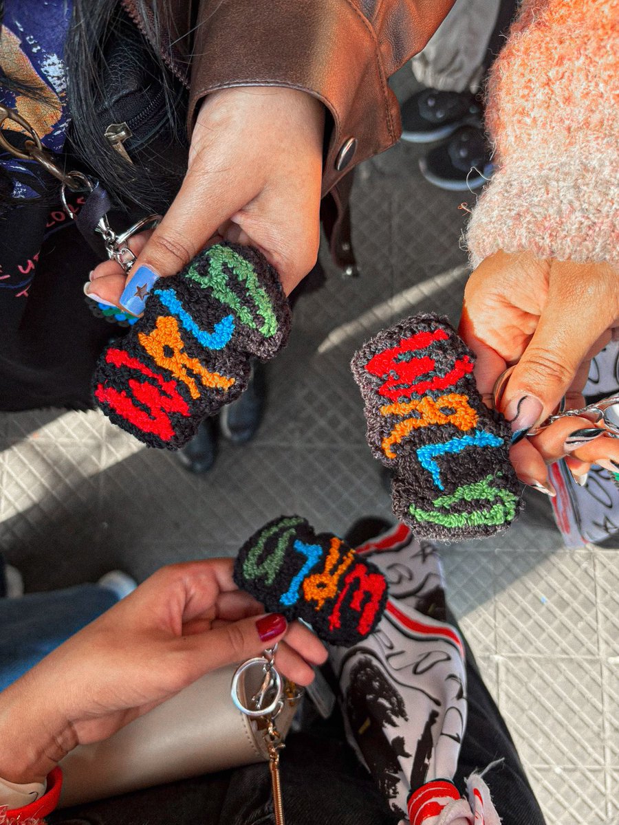 𝐥𝐚𝐫𝐢𝐬⁷ vai ver o bts tweet media