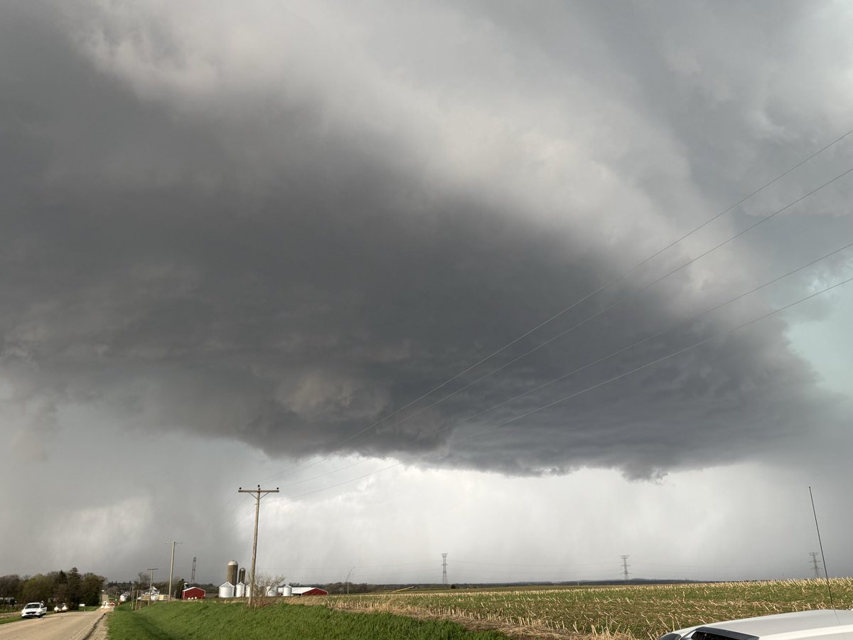 WiscoWX's tweet photo. https://t.co/fHhaLpxLSQ