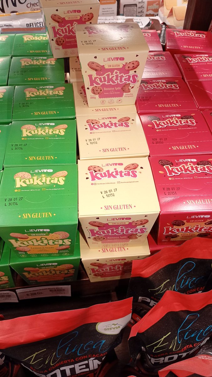 matiioj's tweet photo. que ricas galletitas de repente quiero que vuelva cristina https://t.co/aG9Uik22kX