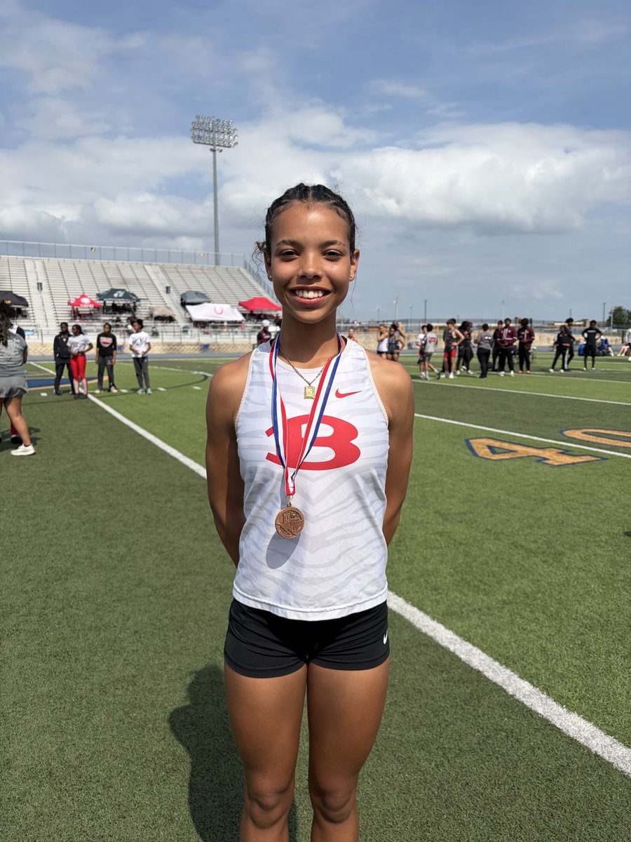LadyTigerTrack's tweet photo. Regionals Bound!! Congrats to Kiara King on placing 3rd in High Jump!! Way to go!! #TigerGrit @BeltonISDAth @BeltonTigerABC @BeltonHS https://t.co/jjbTs4p9NW