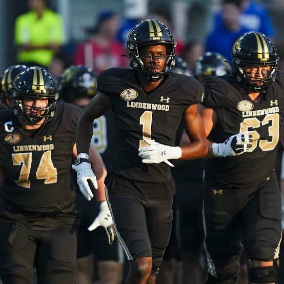 AJ Moore tweet media