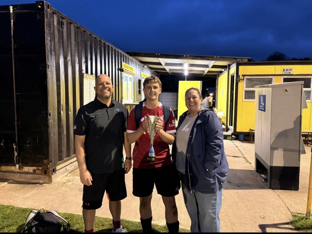 Hamble Club FC tweet media