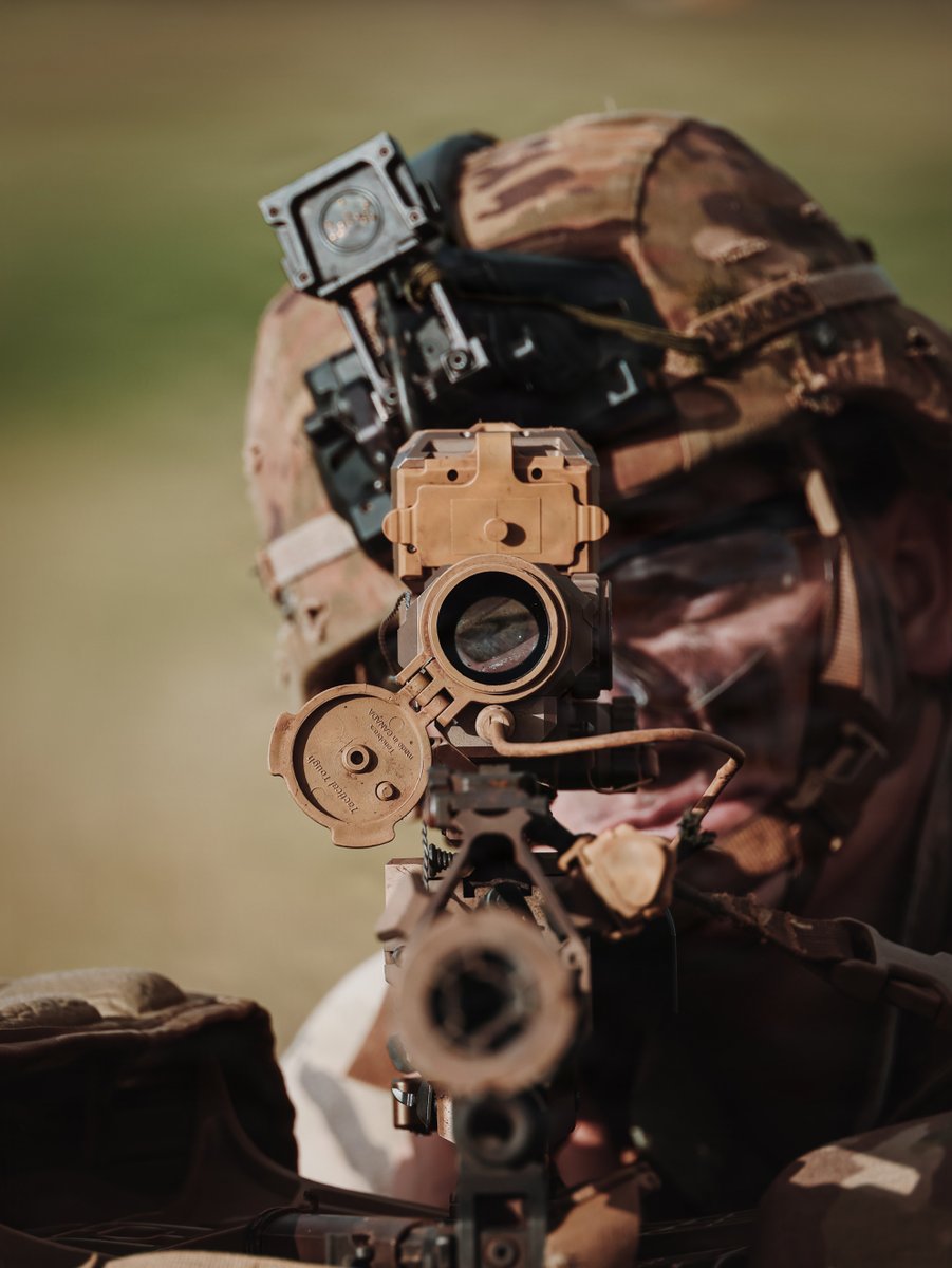 25thID's tweet photo. The "Hellraisers" of 2-27 IN are getting reps in at MCB Hawaii.
Marksmanship, security, and clearing drills—honing our STRIKE and PROTECT capabilities. This is the training that ensures we're ready for #OperationPathways.

📸 (U.S. Army photos by Sgt. Austin Paredes) https://t.co/VsZazvRCyW
