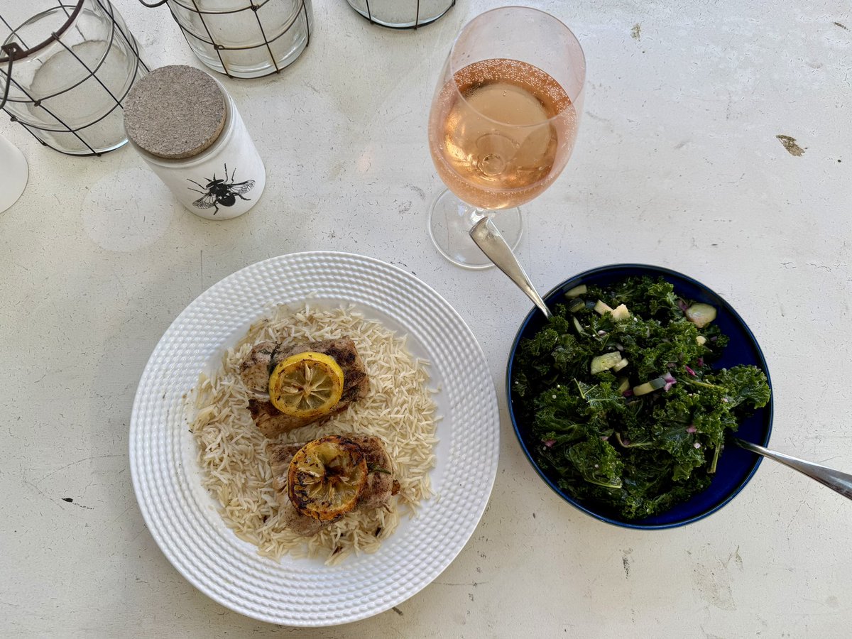kittyy4pres's tweet photo. lemon and dill blackened mahi mahi #chefkitty ๐ https://t.co/CuB7y8vACS