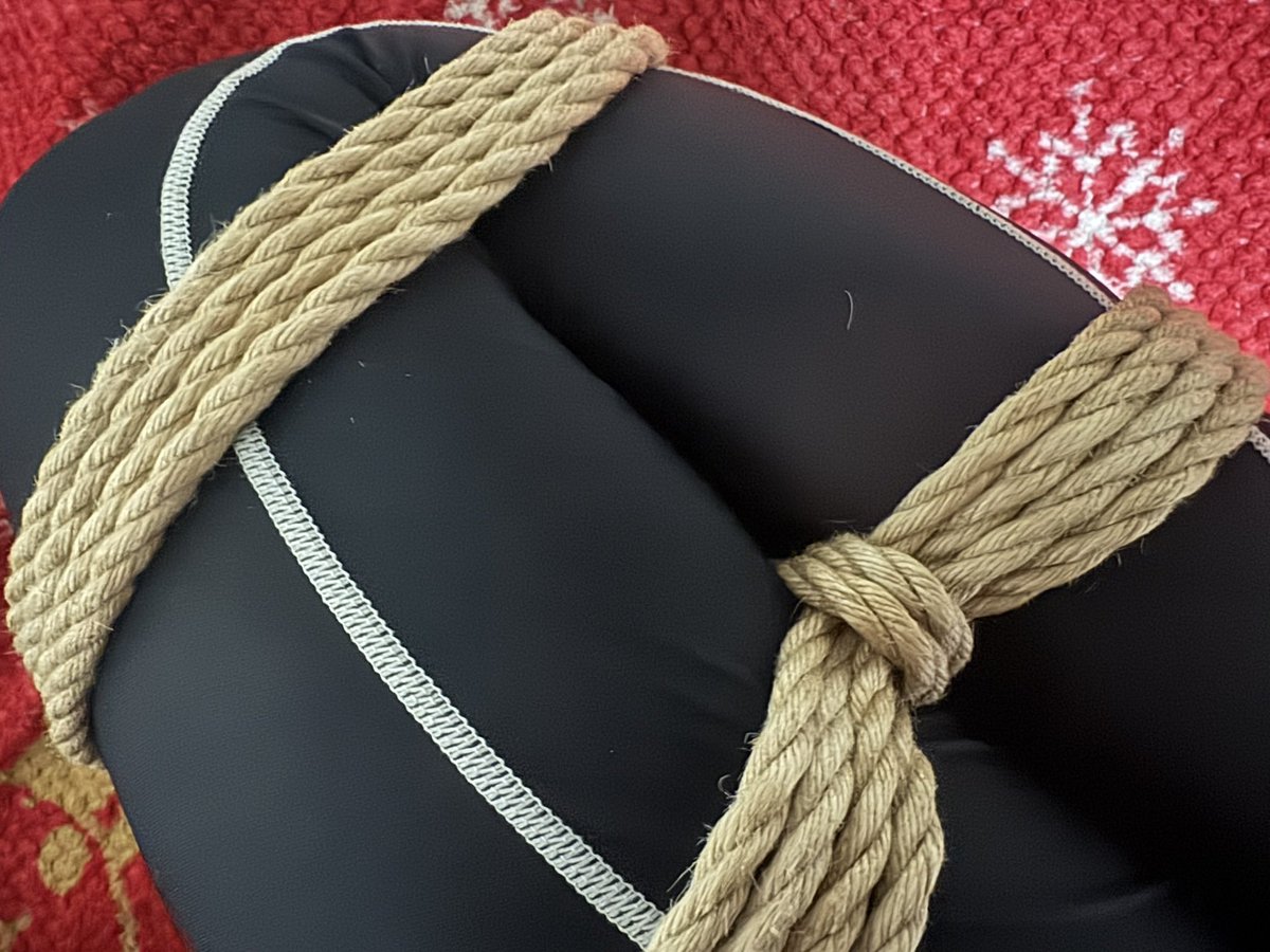 enjoyRope's tweet image. Self-Rope: @enjoyRope
Photographer: @enjoyRope
Community: #SelfTraining
Venue: #Home

#折り足
#自縛
#朝練
#セルフトレーニング
#EnjoysLehrundWanderjahre