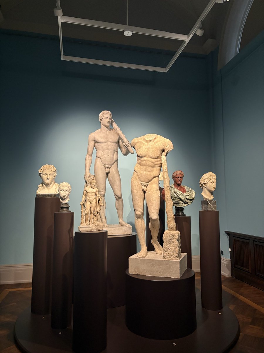 Mahkameh tweet media