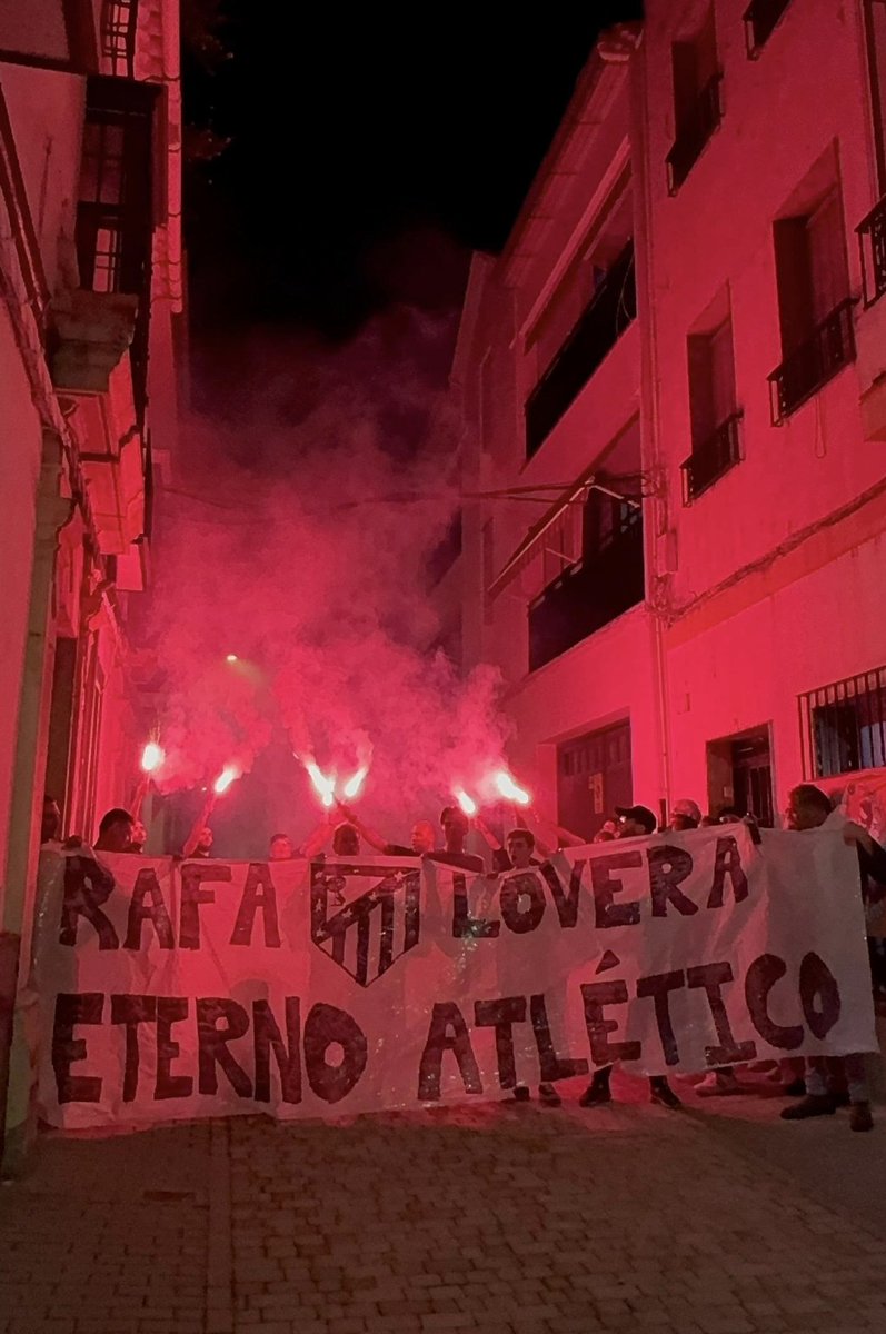 FerAtleticoFan's tweet photo. Atleti hasta la muerte.
D.E.P Rafa! https://t.co/9Y6AiNIaV1