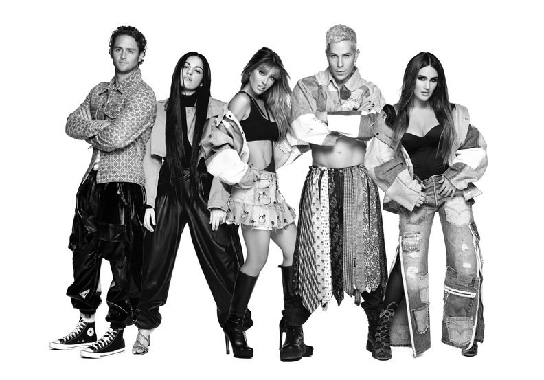 RBD24HorasArg's tweet photo. Cuando será el día que las encontremos en plataformas digitales...

Creo En Tus Ojos•Anahi
Claridad•Christopher
Esta Soledad•Maite
La Pregunta•Christian
Ángel Del Destino•Dulce

Los verdaderos fans de ellos,me van a entender 💔 https://t.co/tdkJIrRlqL