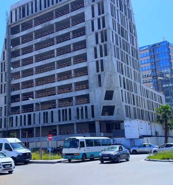 DzairMediaa's tweet image. #Alger🇩🇿 | Les travaux progressent sur le projet de réalisation du siège d'Atlas Business Tower dans le quartier des affaires de Bab Ezzouar 🏢🏗️