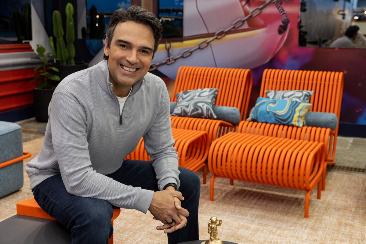 Central Reality tweet media