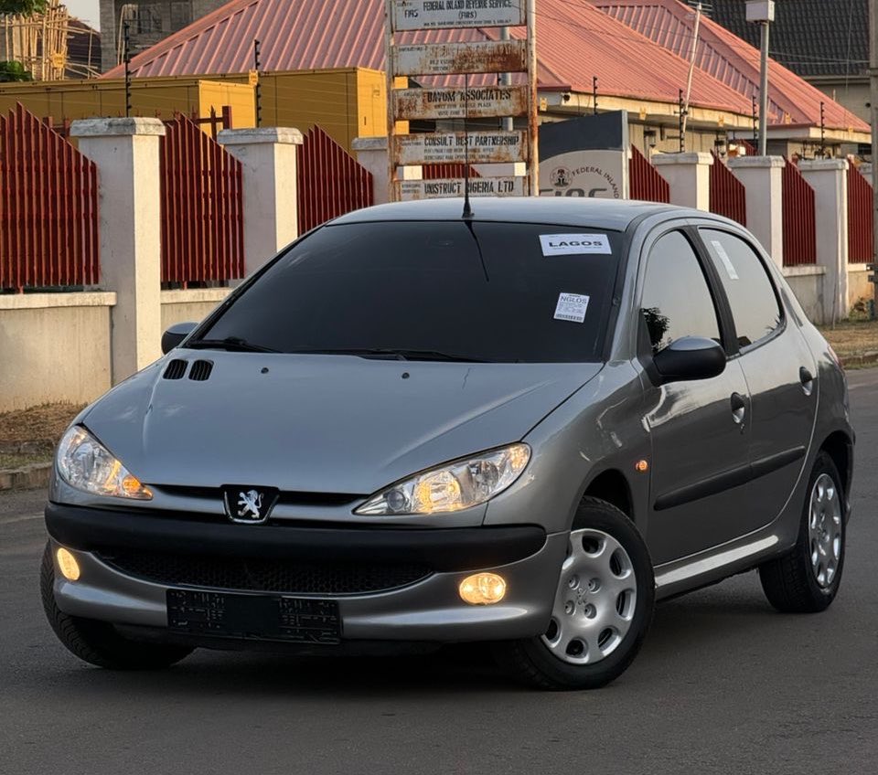 ABMOTORS_NG's tweet photo. TWO MONTH USED PEUGEOT 206 AUTOMATIC NORMAL HAND 
PRICE 4.8M
LOCATION KADUNA 🇳🇬 

📞 07068404450 https://t.co/Ks4Ka3HEqm