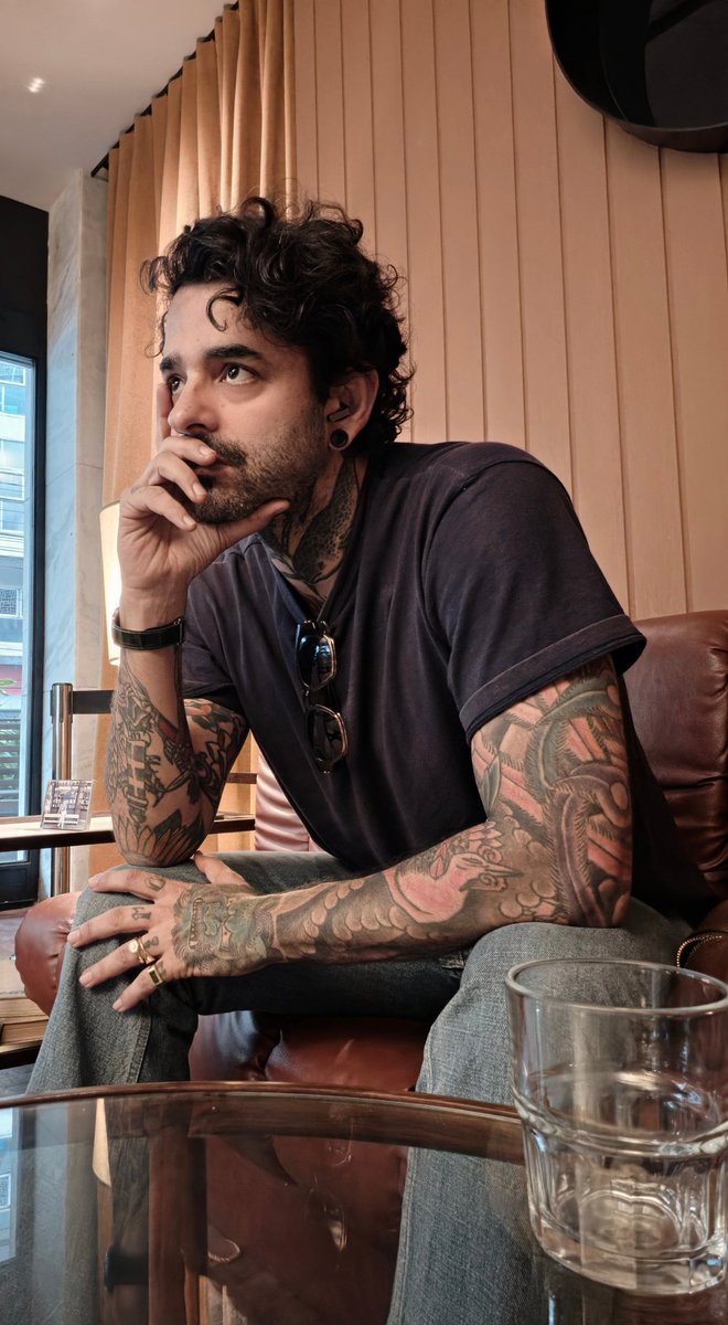 O Lucas Silveira e o Taxista tweet media