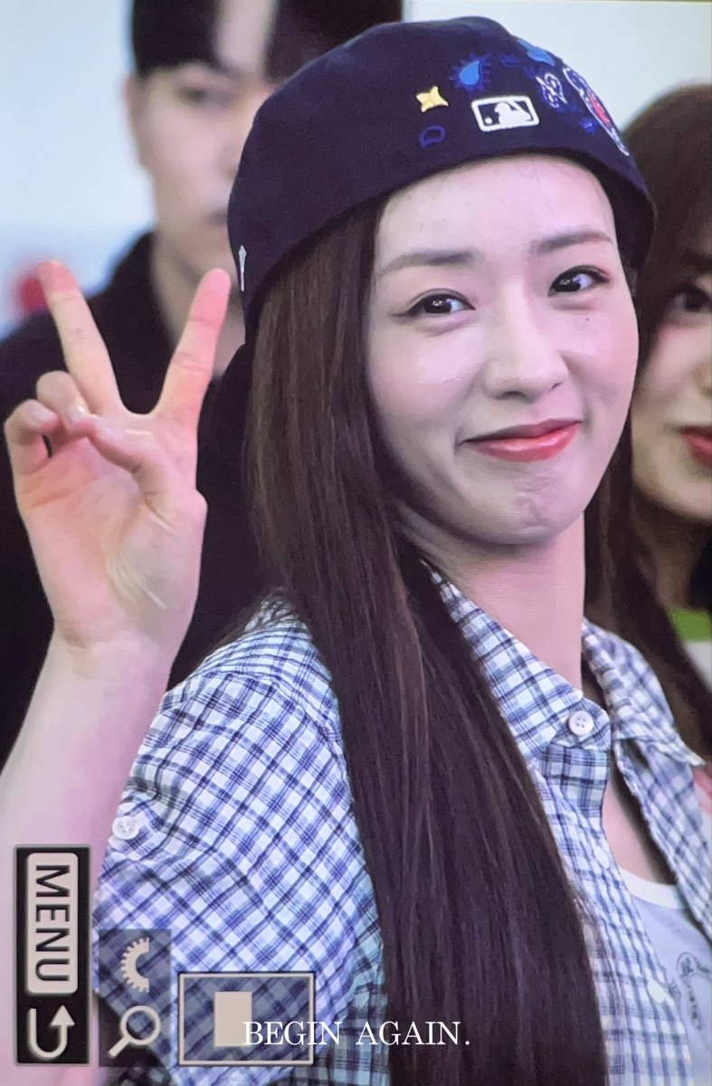 begin_again813's tweet image. 260418 ICN-HKG 출국 프리뷰

#윤보미 #에이핑크 #BOMI #APINK #ボミ #エーピンク