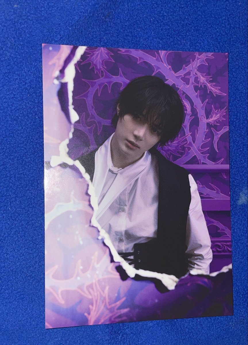 こうかん tweet media