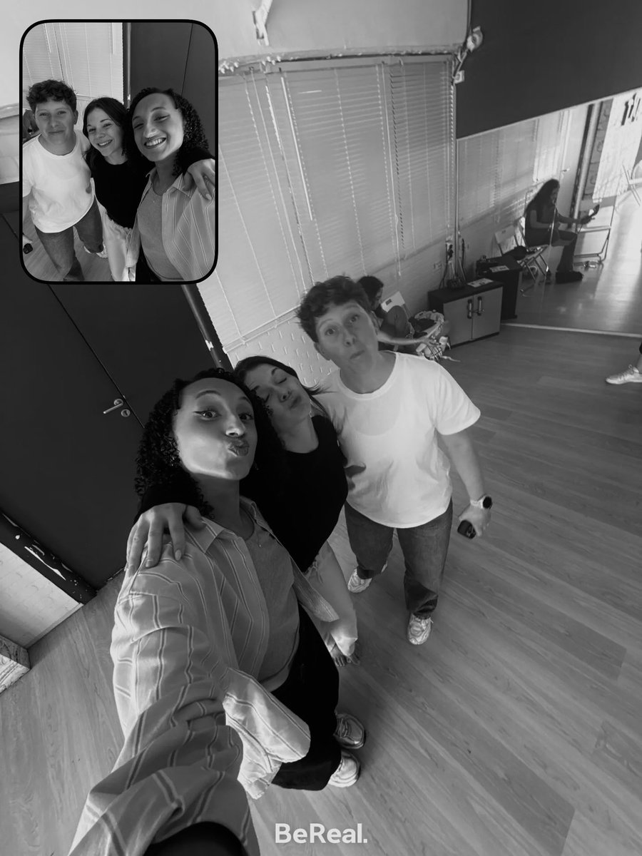 La reine de France tweet media