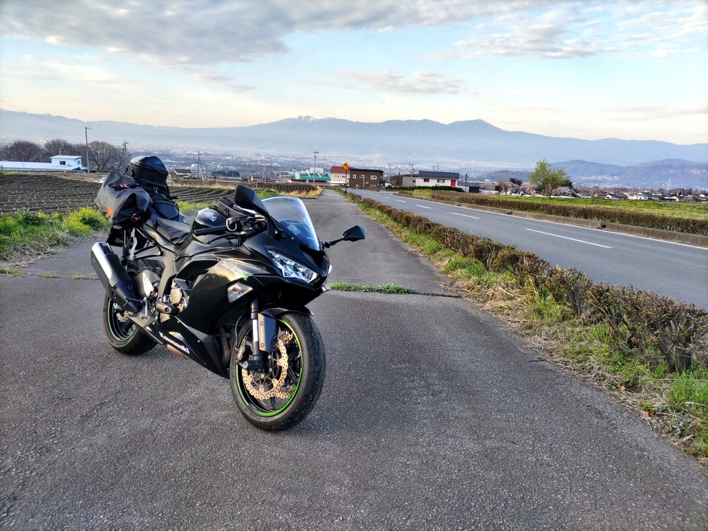 Stardust_6R's tweet photo. 嫌なことあってもバイクに乗れば全部忘れられるぜ(一時的に) https://t.co/g5MWX9OKfr
