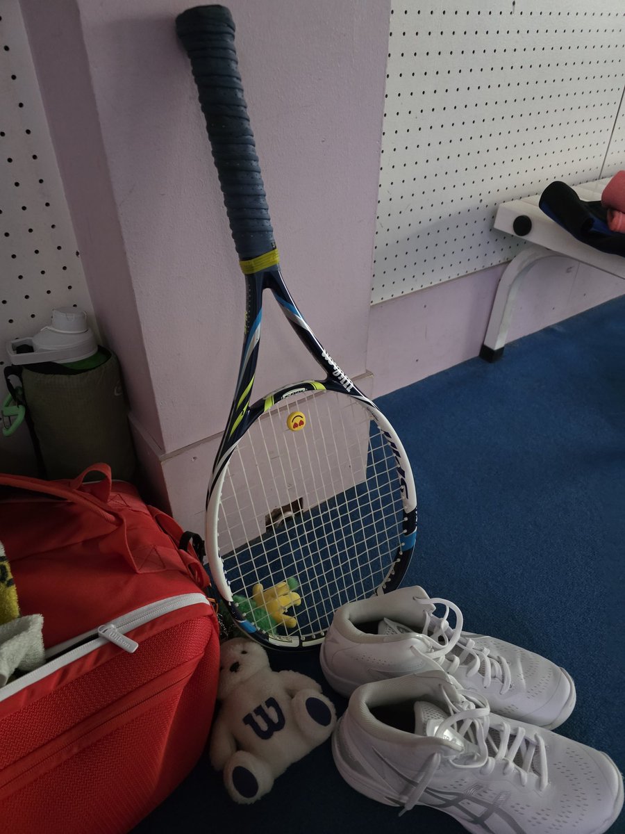 tos_fielder tweet media