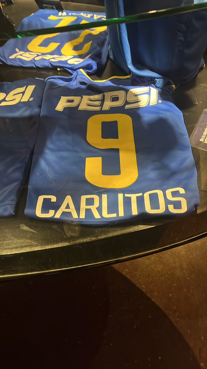 Saddam Huij Sen tweet media