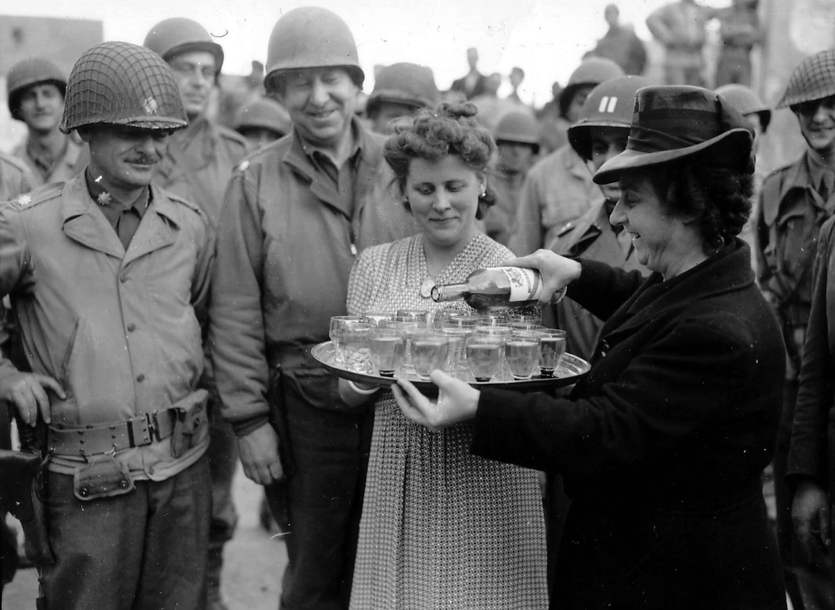 World War II History tweet media