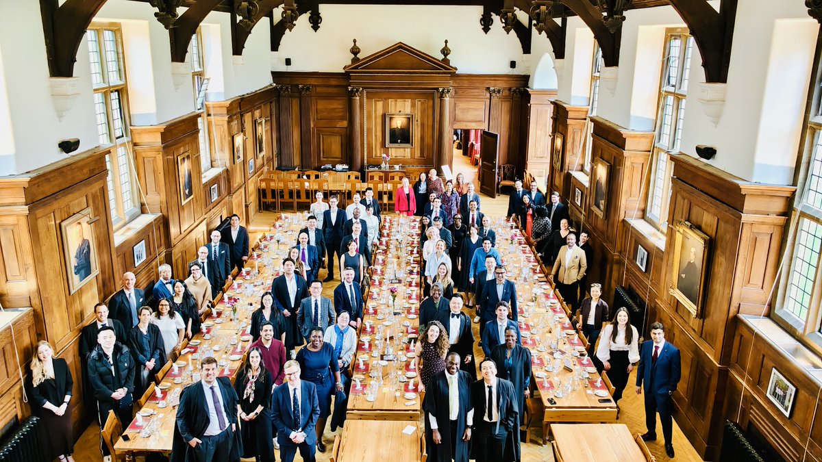 KamiarMohaddes's tweet image. Back from Ho Chi Minh City, we are celebrating the end of Lent term for our amazing @Cambridge_Uni Executive #MBA 2025 students with dinner in @Selwyn1882 and the pleasure of having Aileen Ryan back in Cambridge as dinner speaker as part of our Leadership in Action Series.

#EMBA