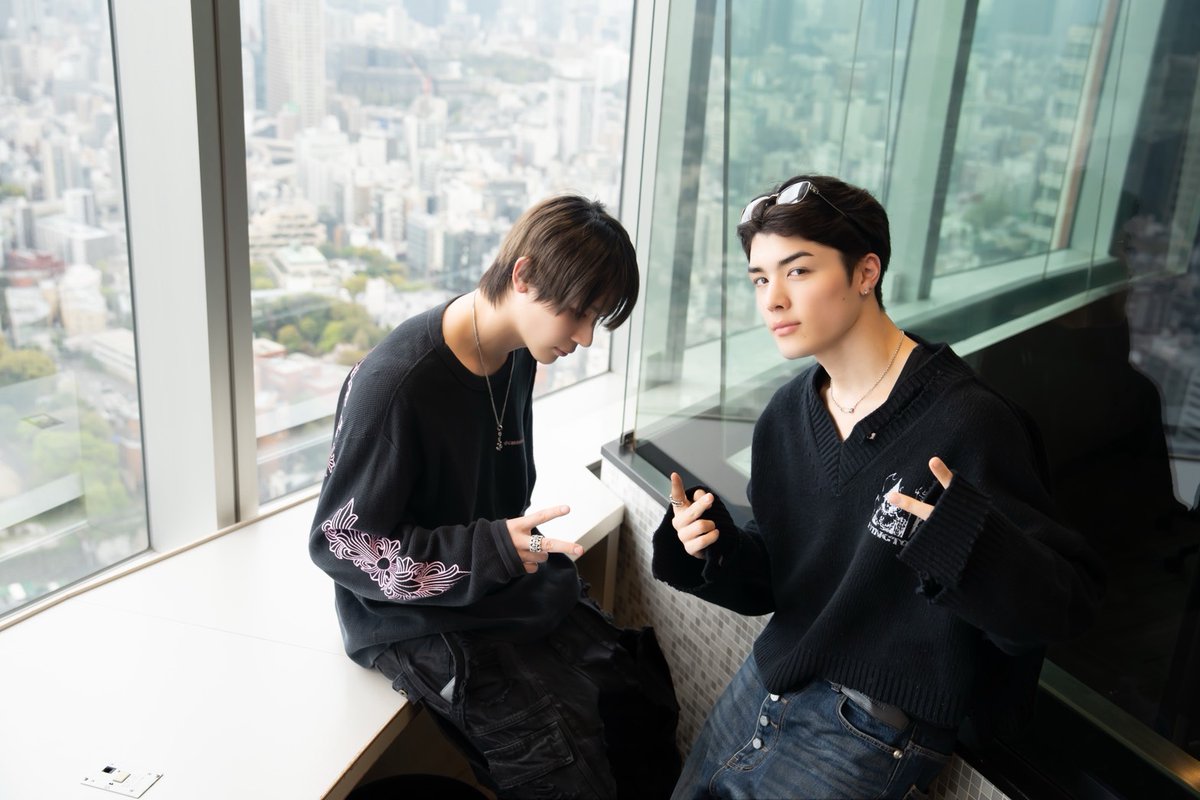 POP OF THE WORLD tweet media