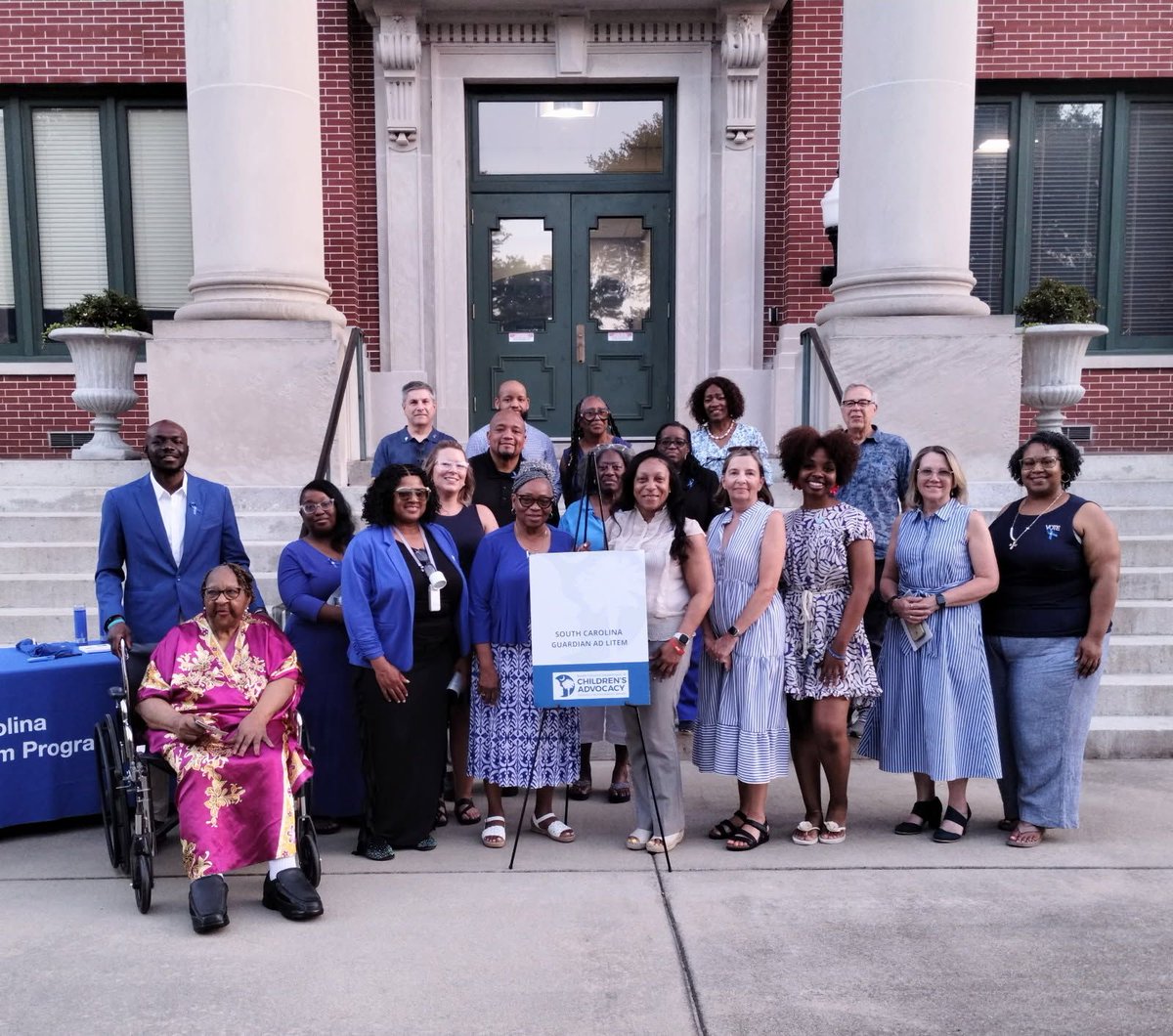 tyrone_brunson1's tweet image. As a former foster child, coming to my hometown yesterday to deliver the keynote and spoken word for their Candlelight Vigil is everything! And Ms. Betty pulled up too 💪🏿 To the Guardian ad Litem program, thank you 🫡

#CandlelightVigil #YouthSpeaker #Educators #TyroneBrunson