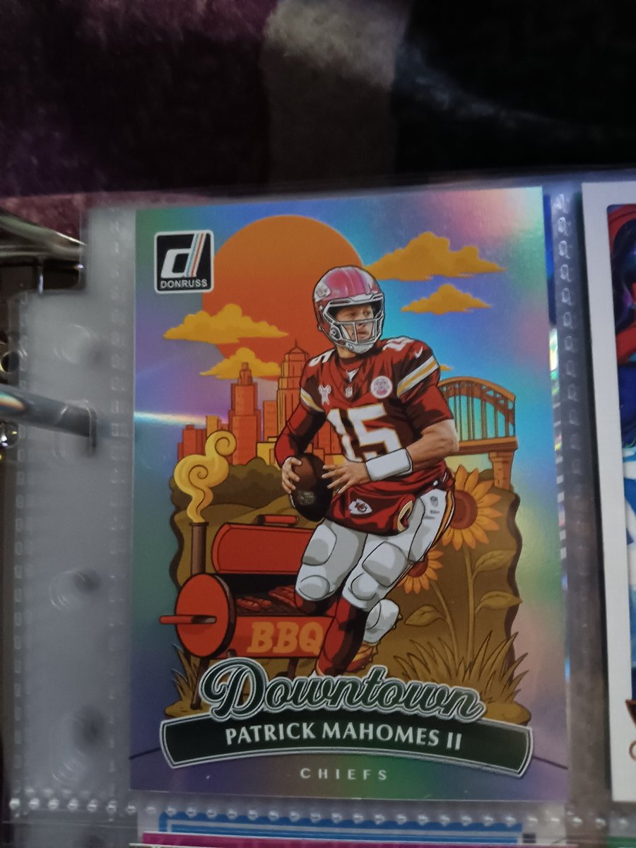 Grassnasty's tweet image. #panini #mahomes just pulled this...what do i do?
