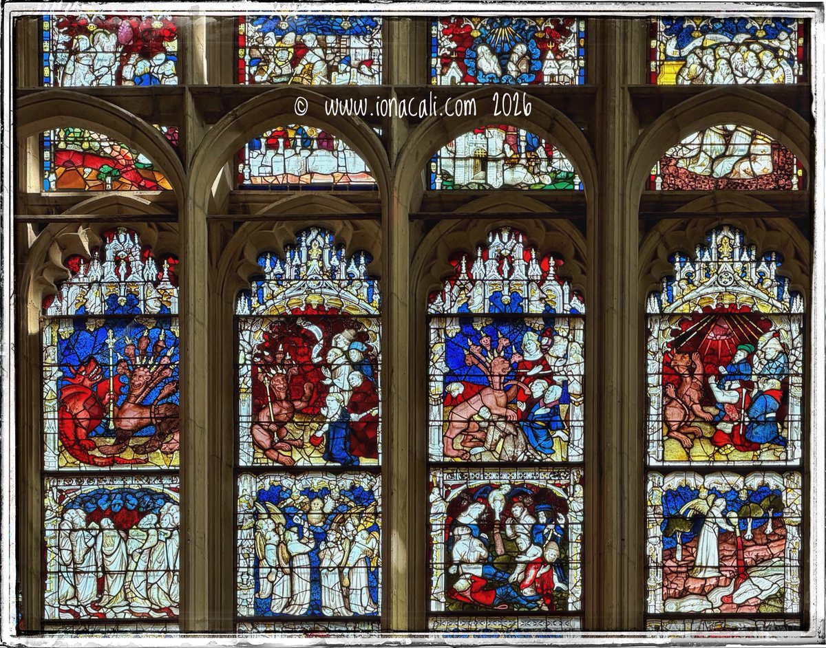iona_cali's tweet image. Some weird stuff here! #York #YorkMinster
