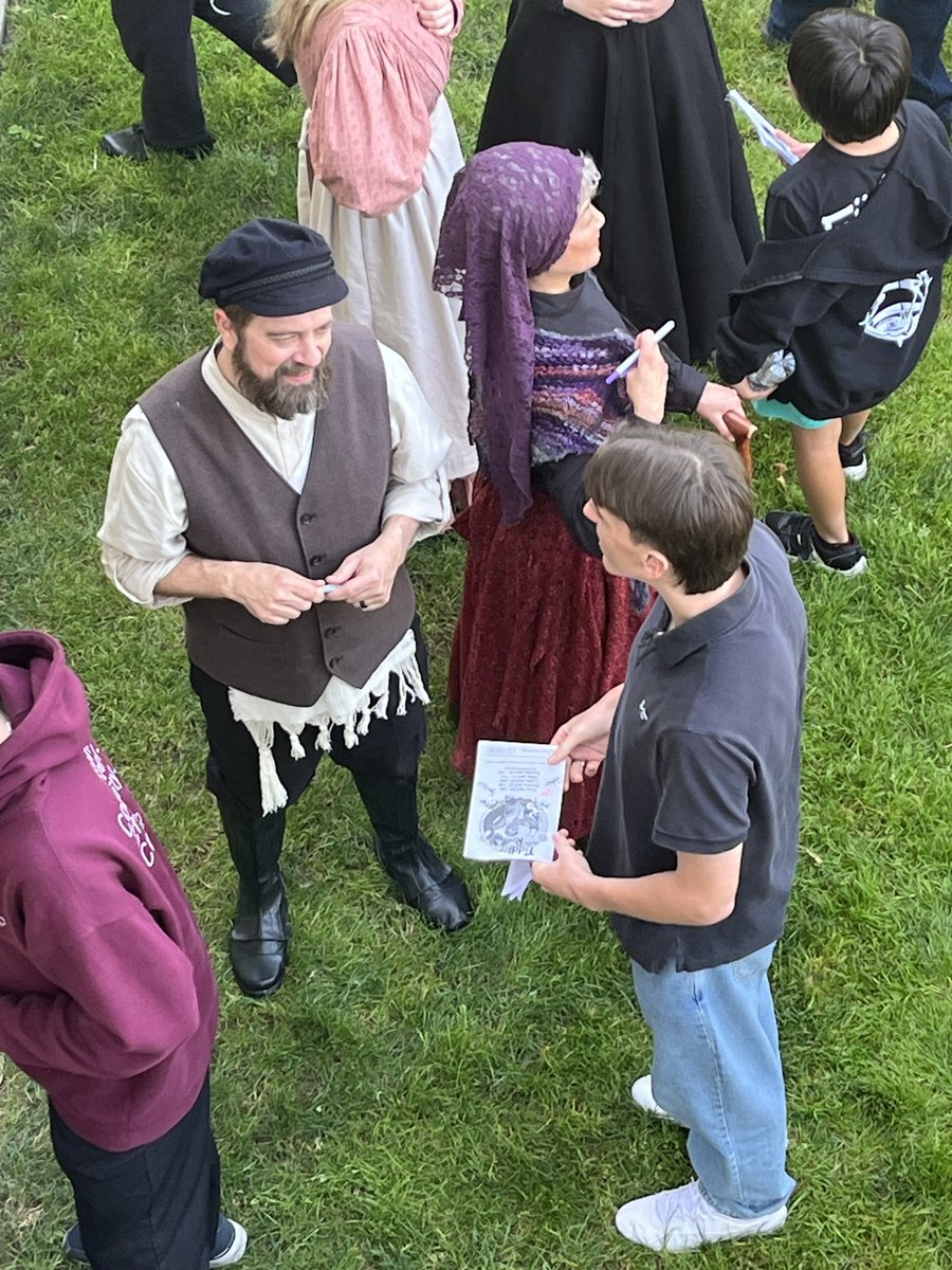 HIUnow's tweet photo. In conjunction with our Spring Musical, each year HIU + https://t.co/gB9dxFDUgI hosts matinee performances for several local schools, including a "meet and greet" with the cast. #fiddlerontheroof #wearehope https://t.co/KCpoYrUQkM