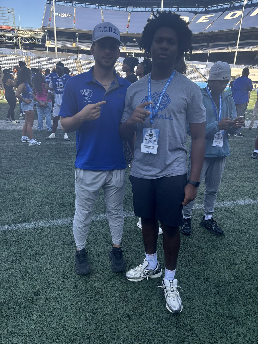ChristianJ2028's tweet photo. Had an amazing visit at @GeorgiaStateFB .
Really enjoyed watching the game and meeting staff. Looking forward to getting back to campus soon. @DellMcGee @egreenbergFB @jonstephensgsu @Only1CamSpence @PTRFootball @RecruitGeorgia @CoachWatson_24 @Coach_Helmerich https://t.co/04J0A6YqVv