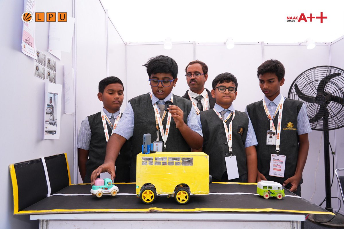 lpuuniversity's tweet image. Day 1 of the Bharat Innovation Challenge at LPU was electric! ⚡️ Bright young minds from across India gathered to turn bold ideas into real-world solutions. From school teams to pro mentors, the future of innovation is officially here. 🚀
#BharatInnovationChallenge #LPU