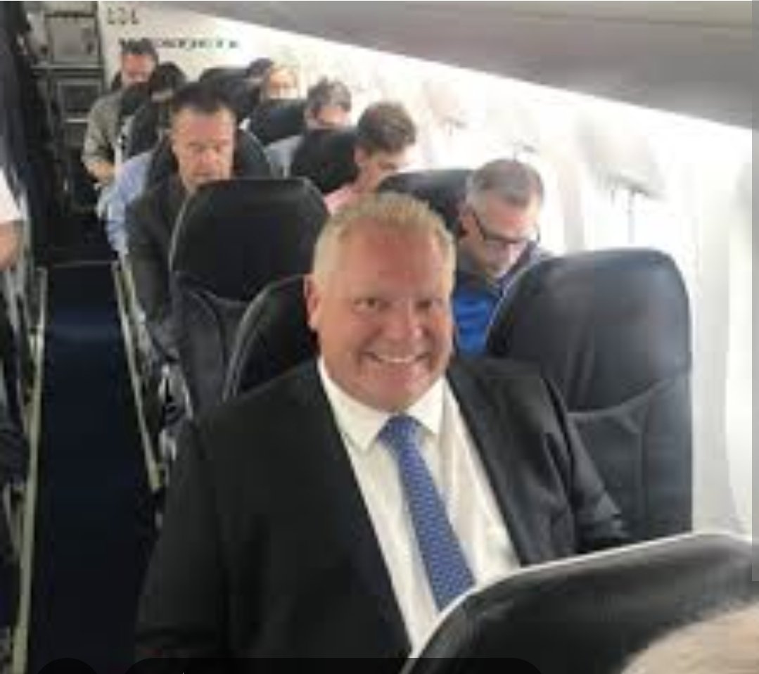 SmashLeftjaw's tweet image. That's quite the seat upgrade. 💺

#ontpoli #Gravyplane