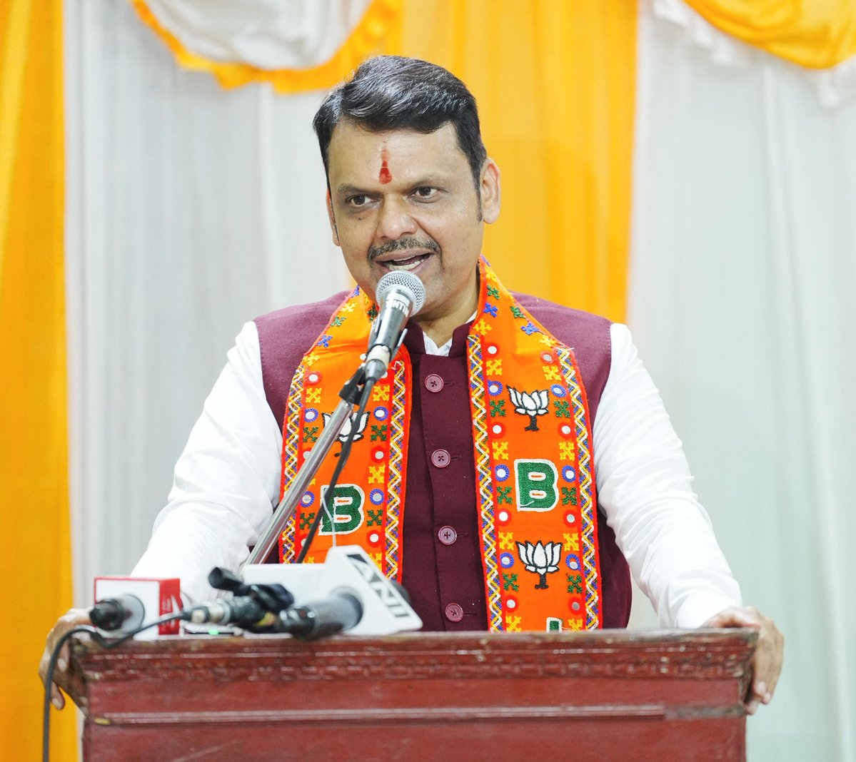 Devendra Fadnavis tweet media