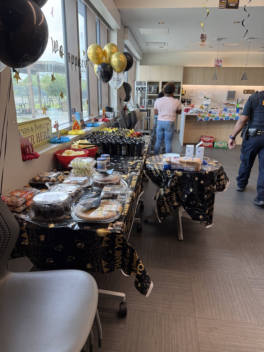 MikeTNguyen's tweet photo. We are on the last day of National Public Safety Communications Week &amp; ending it on a high note! Beautiful flowers from @SheriffEd_HCSO &amp; @HCSOChiefTommy, snacks &amp; good food from @HCSO_Parks, &amp; the ice cream lady (aka @HCSOTexas EDC Commander Victor) came through with ice cream. https://t.co/jg4ZRH8mji