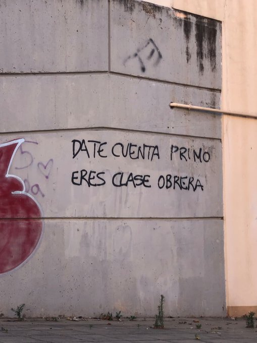 “Los trabajadores no tienen nada que perder, salvo sus cadenas.”

Karl Marx