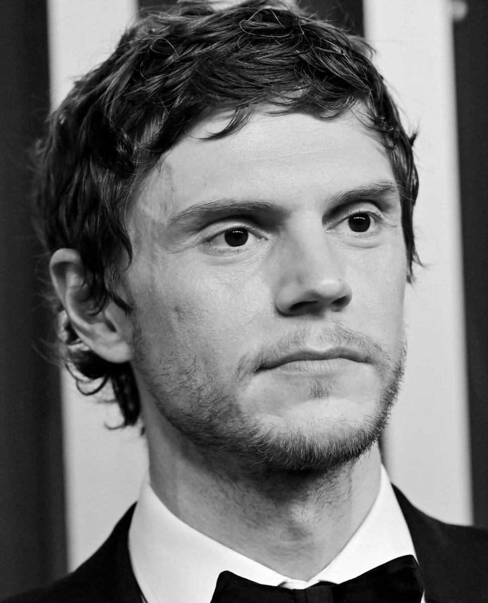 Nina | Evan Peters fp☺️ tweet media