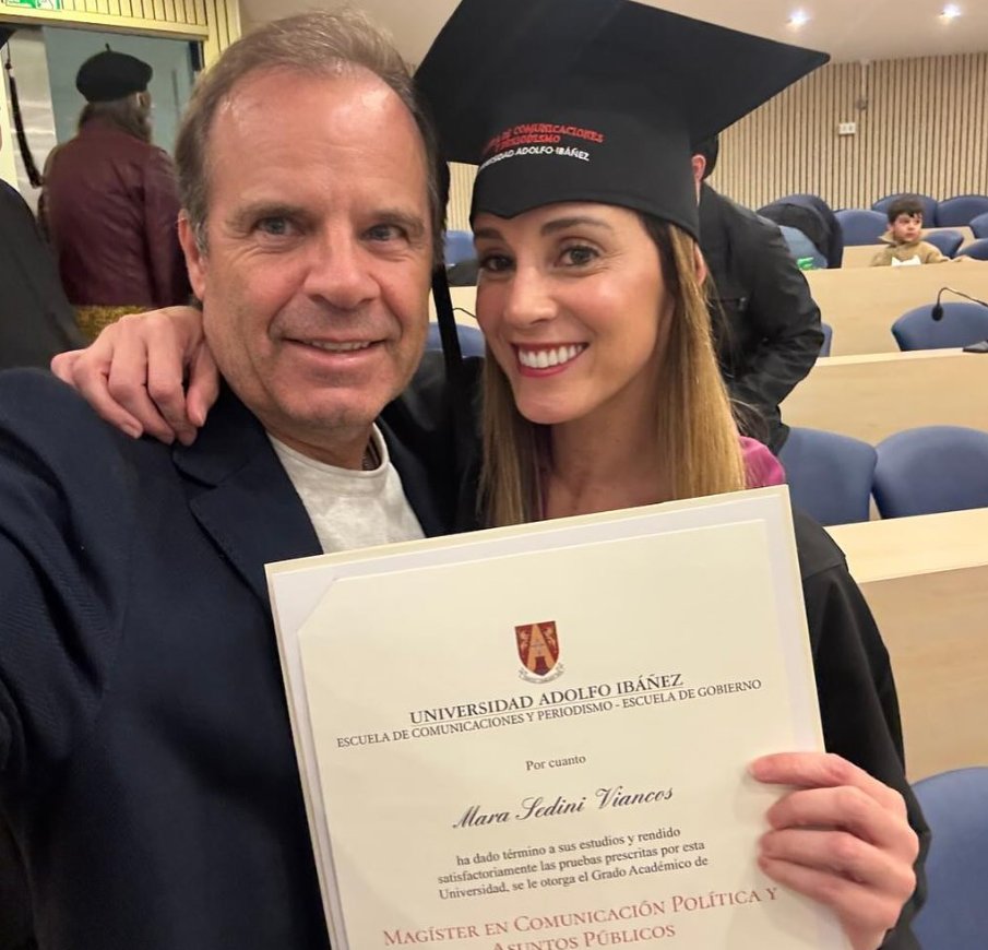 CarlosSpring_'s tweet photo. Para lo caros que son los magíster en la UAI es bien penca el perfil de egreso. El Magíster de mara costó $8.300.000. https://t.co/2ygU9WuQgQ