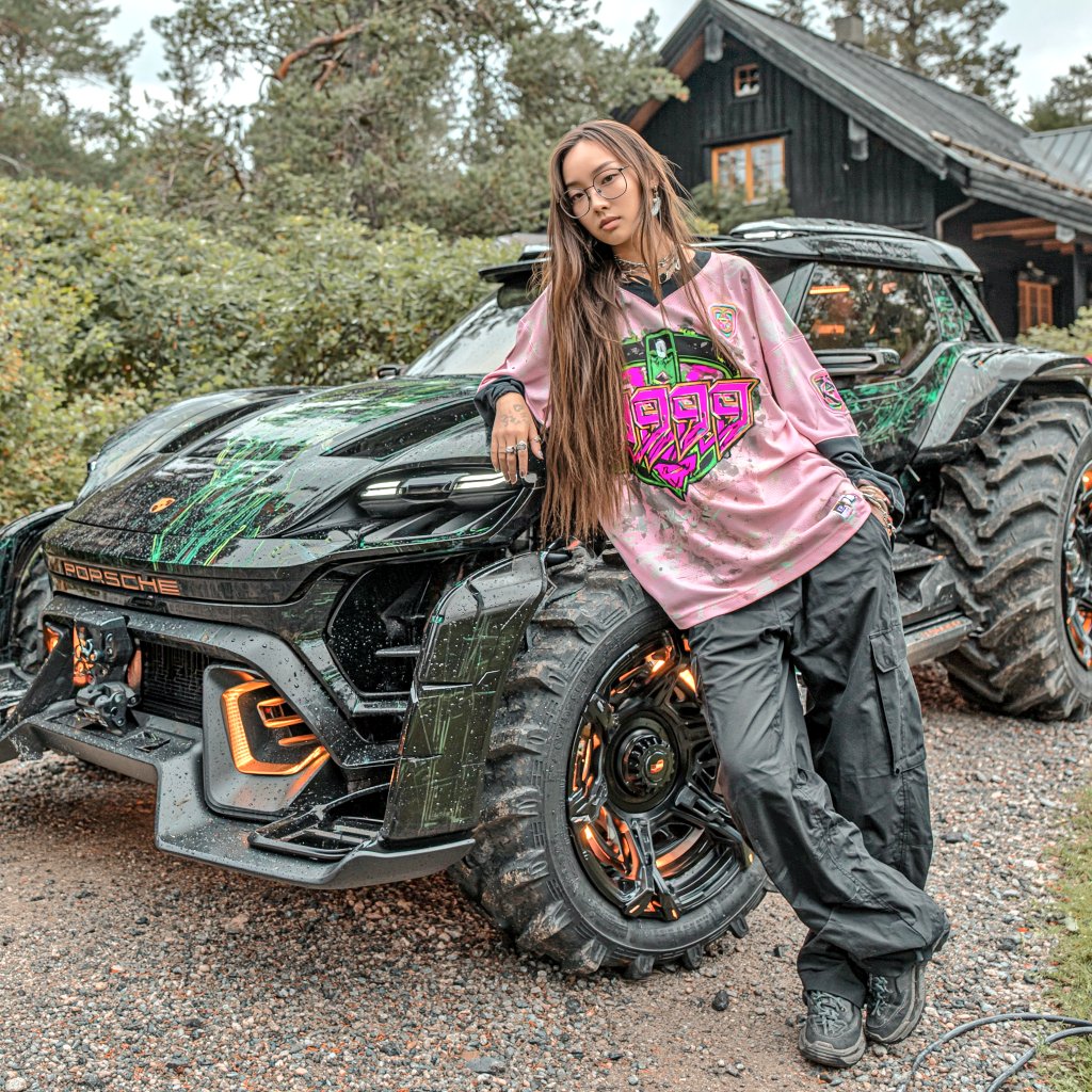 NYCBee99's tweet image. Catch my drift 

#friday #fridayvibes #porsche #fridaymotivation #Midjourney