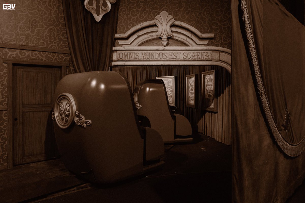 Obv2003's tweet photo. Some sepia tones inside Phantom Theater: Opening NightMARE. It’s been quite a long time since the original Theater existed at @KingsIslandPR so I wanted to color edit these based not on how it looks, but how it feels. The experience is very retro as you travel from room to room! https://t.co/ZLzl92LeIV