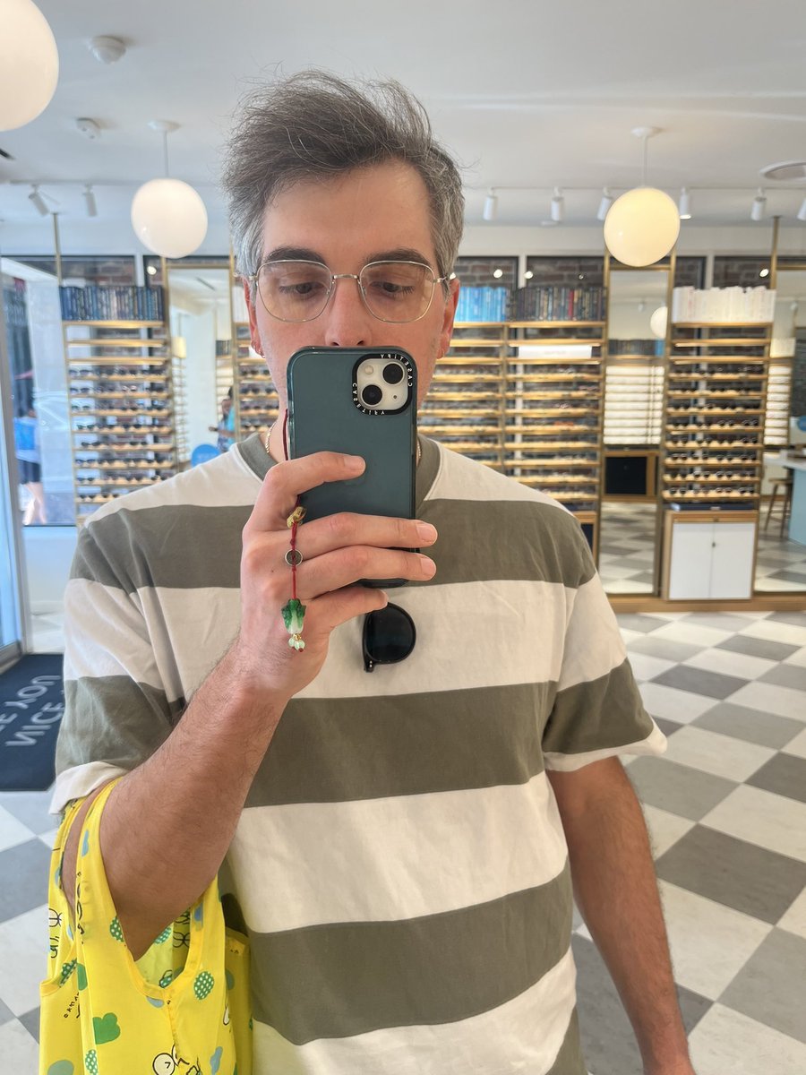 travis👍 tweet media