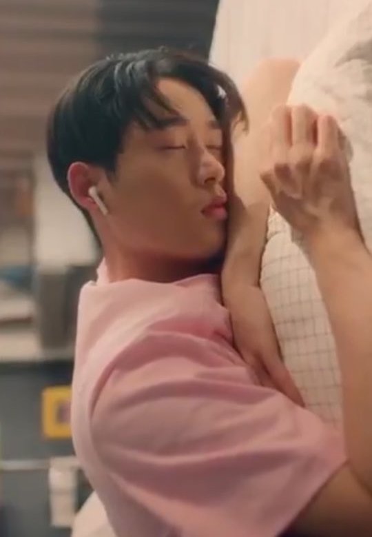 jane 🍓 tweet media