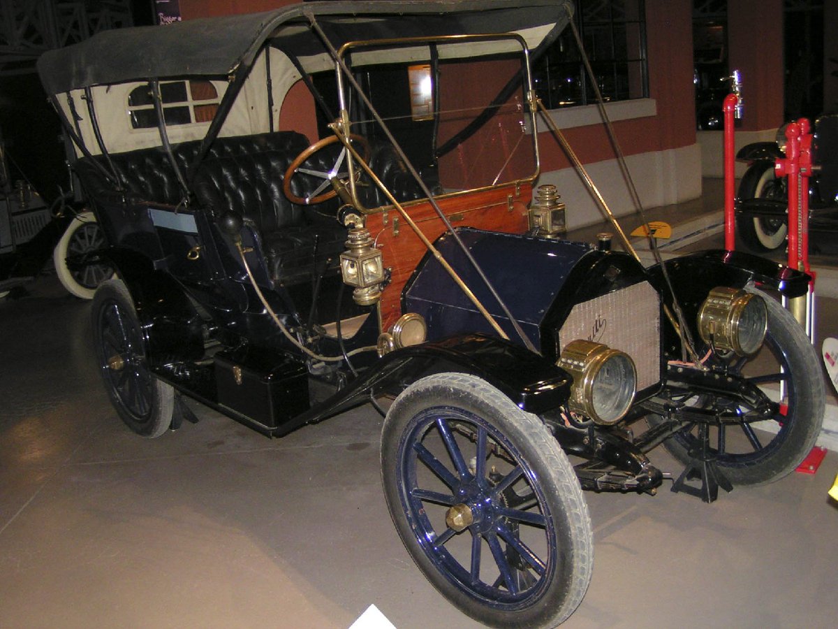 UltimativCars's tweet photo. #Everitt was #Wayne (1902-08) &amp; "Everitt"-carmaker (09-12).
-
After Everitt &amp; #Metzger left EMF, both started #EverittMetzger in '09 to rename it "Flanders" in '12.
-
#Flanders continued EMF alone, while starting his own Flanders brand in '12 as well.
=
all went bankrupt in 1913! https://t.co/9Bww29oDbY