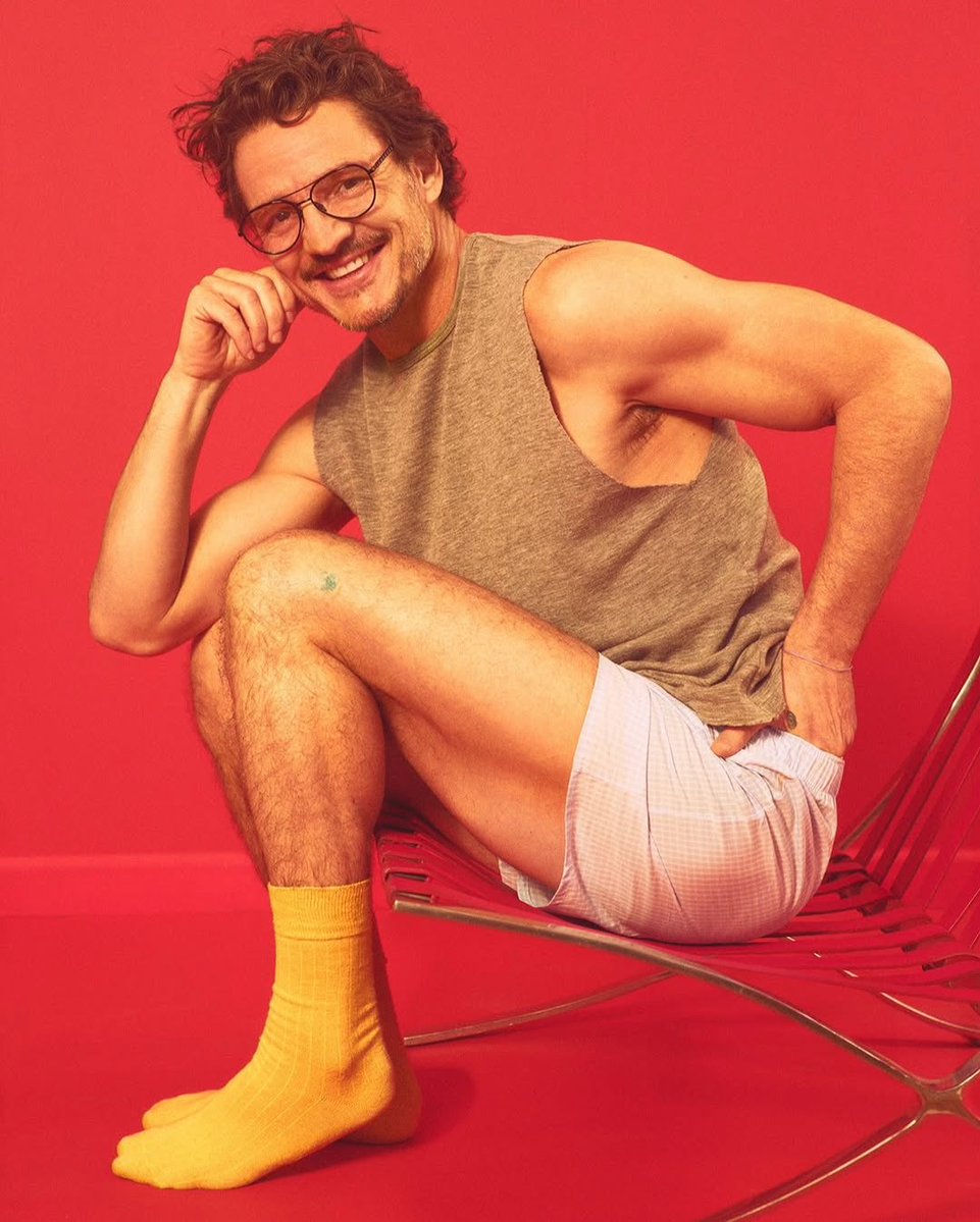 PreviouslySerie's tweet image. #TheMandalorian #TheLastOfUs #GameOfThrones #Narcos

🔵NOVEDAD🔵

El actor Pedro Pascal posa para la revista  ‘Fantastic Man’🥹
