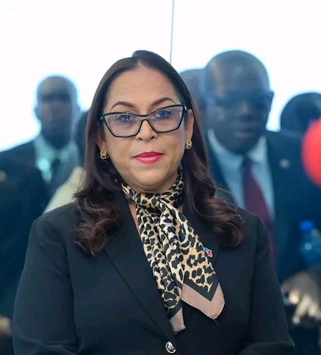 lequotidien509's tweet photo. Flash info !!! Une déclaration conjointe sera signée sous peu entre les chanceliers de la République dominicaine et d’Haïti.

Selon des sources concordantes, une réunion au sommet est actuellement en cours entre les deux parties à #CODEVI. La signature officielle de cette déclaration conjointe est attendue dans les prochaines minutes.
