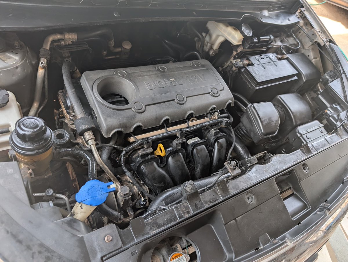 Laarnor's tweet photo. My brother has relocated permanently and is looking to find another home for his Sportage. 
2011. Second owner after my sister (who bought it brand new). 165000km. No problems. Serviced regularly.
Location is Tema. Michael Camp

Asking 94k, open to bargain. 0275011485 (Call/text) https://t.co/MTYtXdDmgD
