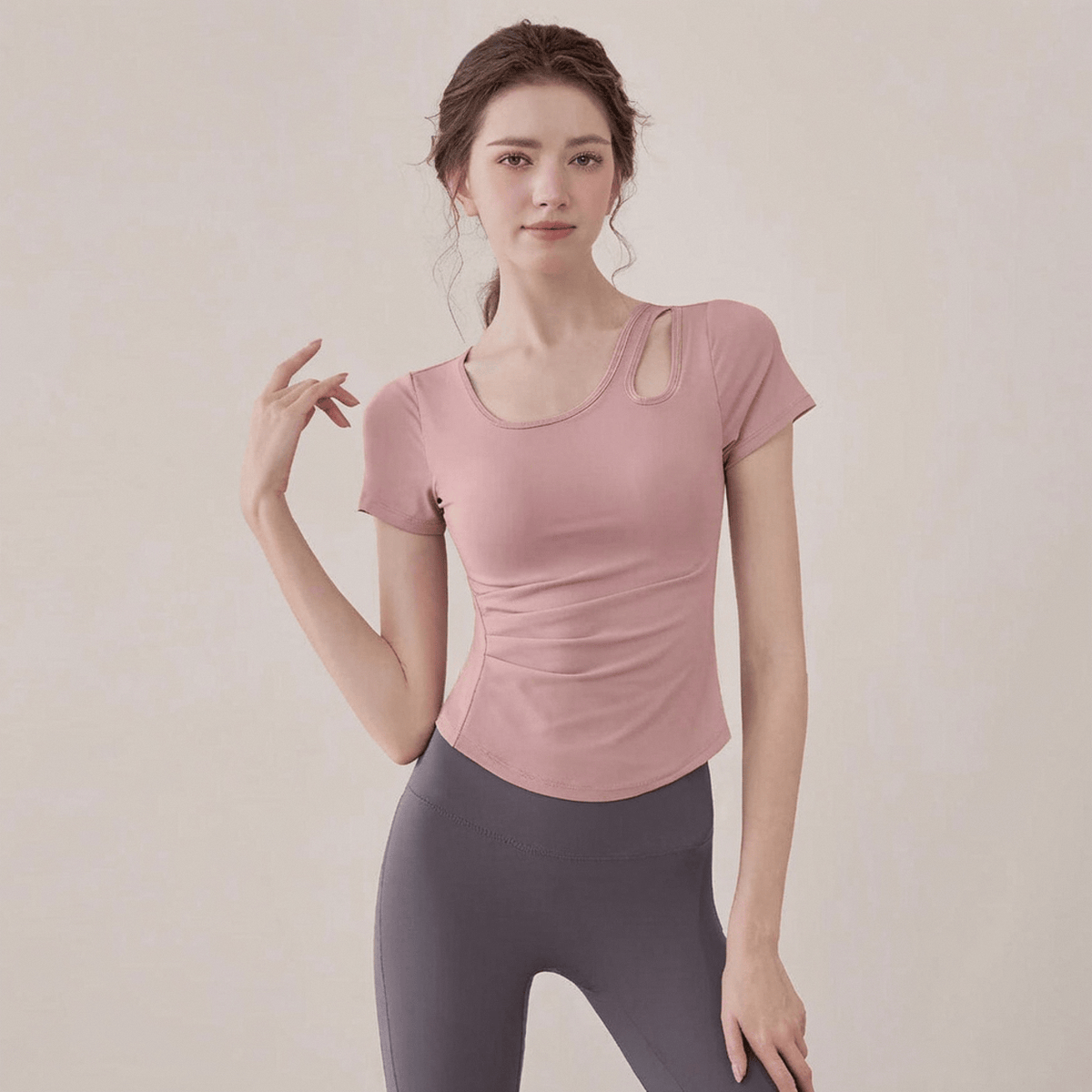 lindsay j tweet media