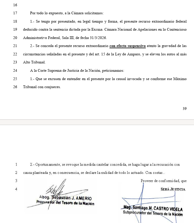 Financiamiento Universitario.

El Gobierno le pide a los tres jueces de la Corte que se excusen y que llamen a conjueces para que decidan sobre el caso.

El argumento es que Rosatti, Rosenkrantz y Lorenzetti son docentes universitarios.