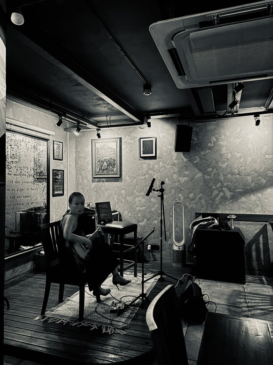 Broken car tweet media